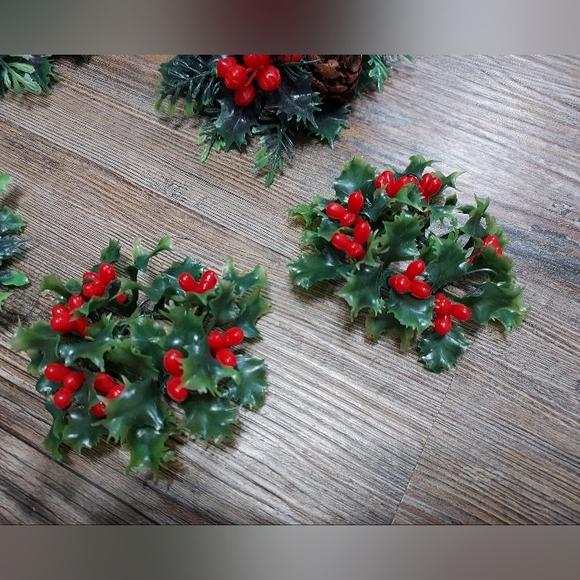 Lot of 6 Vintage Plastic Christmas Taper Candle Ring Wreaths - Picture 4 of 8